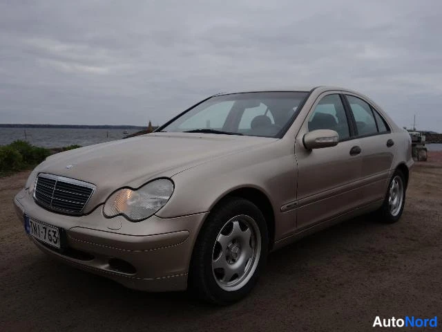 Mercedes-Benz C 200 2001