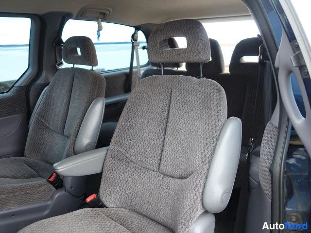 Sininen Chrysler Voyager 2000, kuva 38
