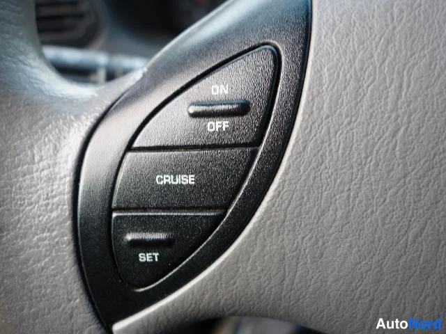 Sininen Chrysler Voyager 2000, yksityiskohta, kuva 28