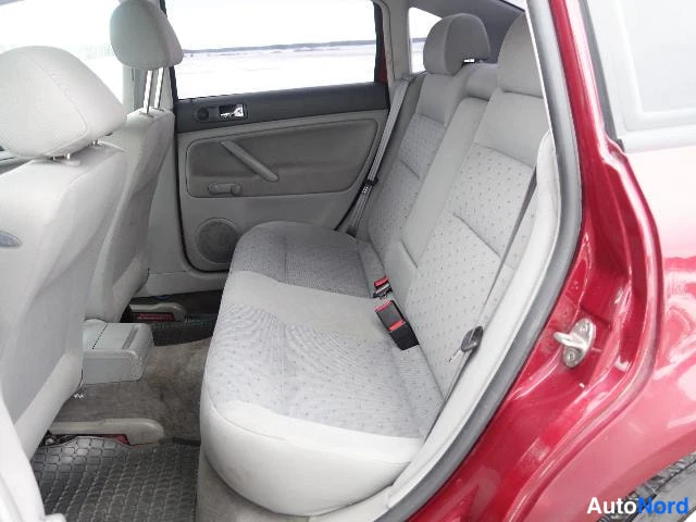 Punainen Volkswagen Passat 2000, takaistuimet, kuva 27