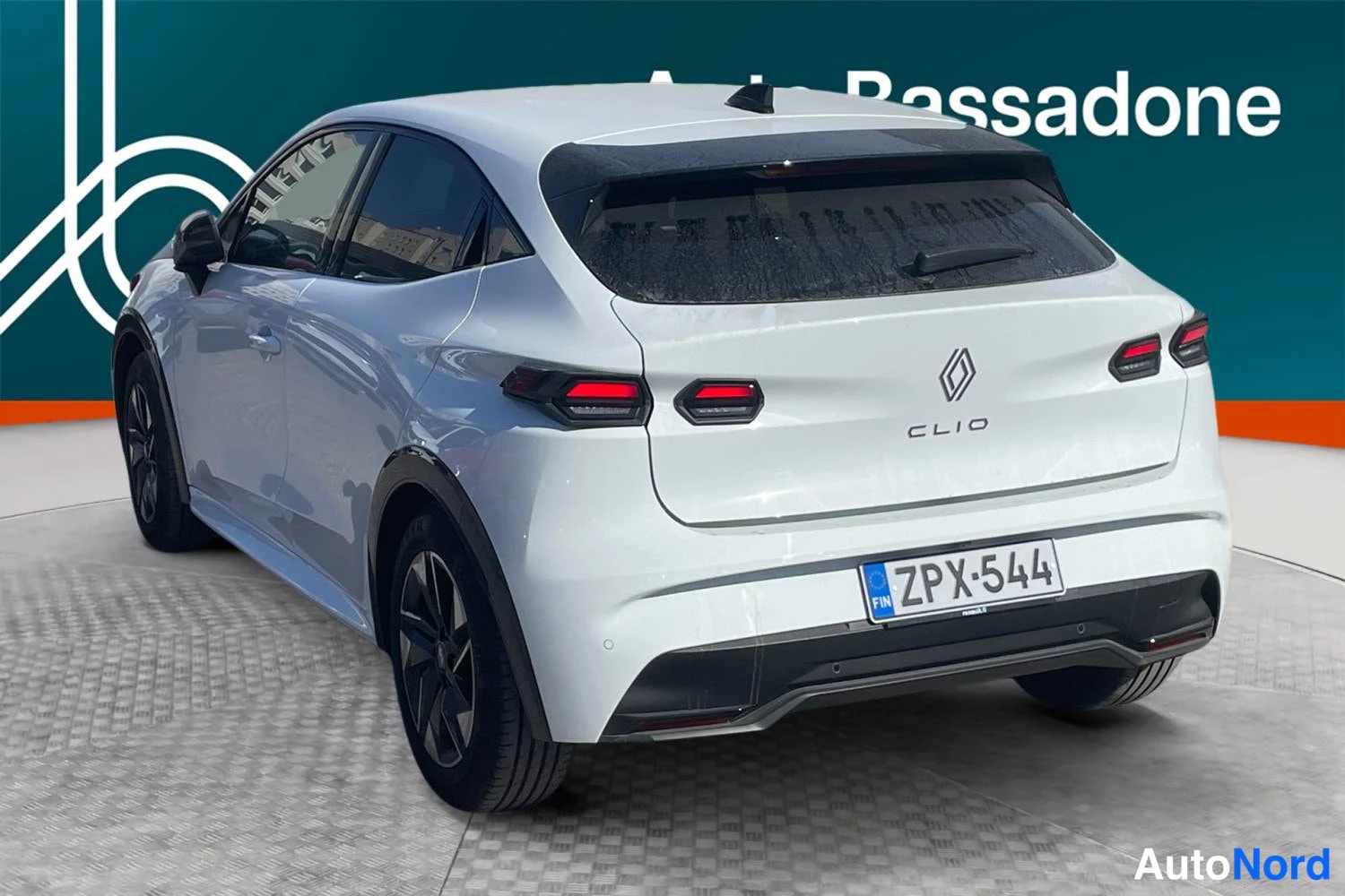 Valkoinen Renault Clio 2026, takaviisto, kuva 6