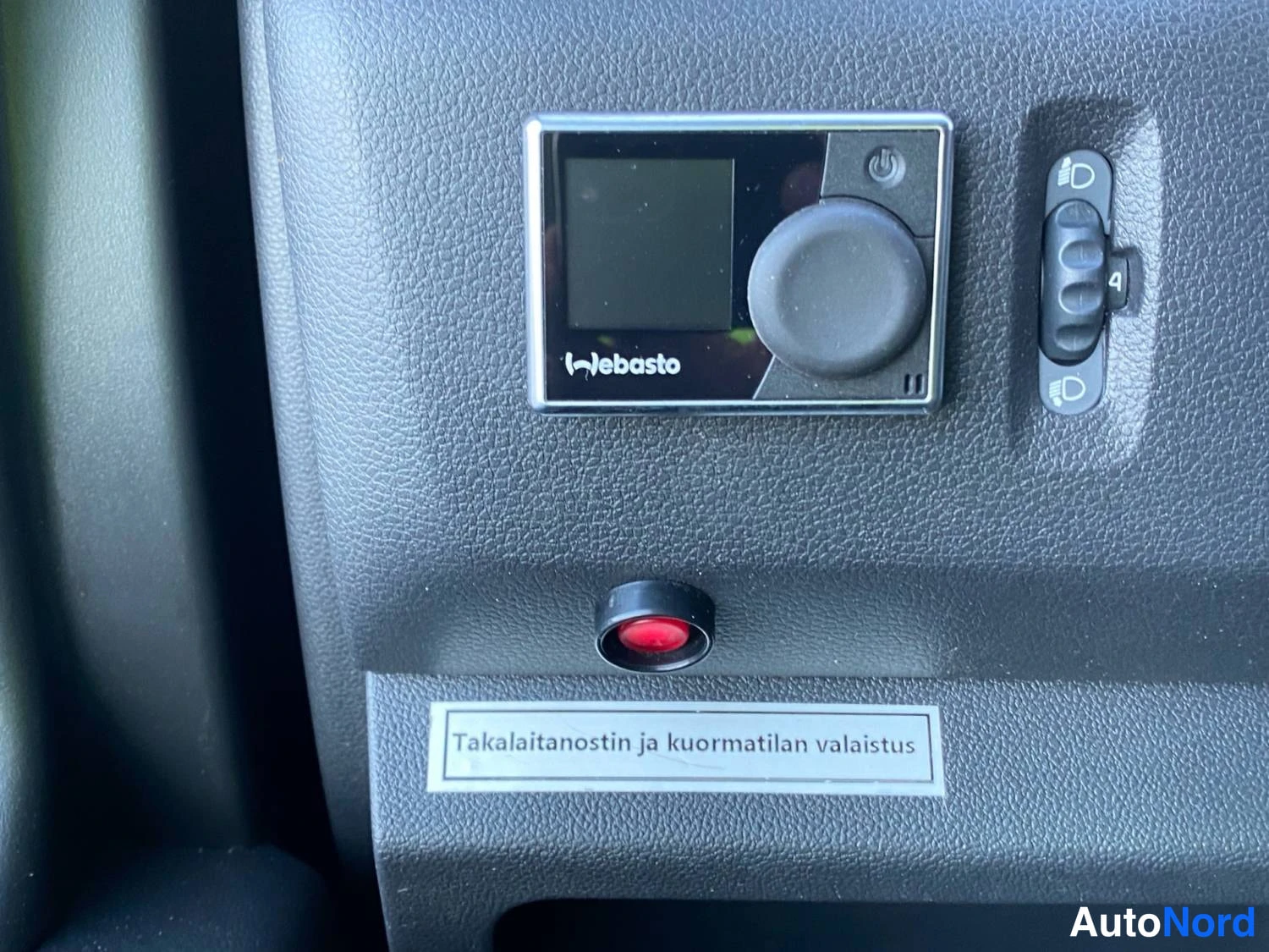 Valkoinen Renault Master 2023, kuva 20
