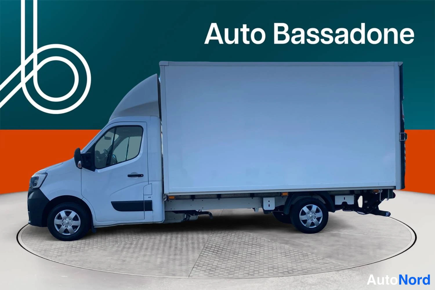 Valkoinen Renault Master 2023, kuva 19