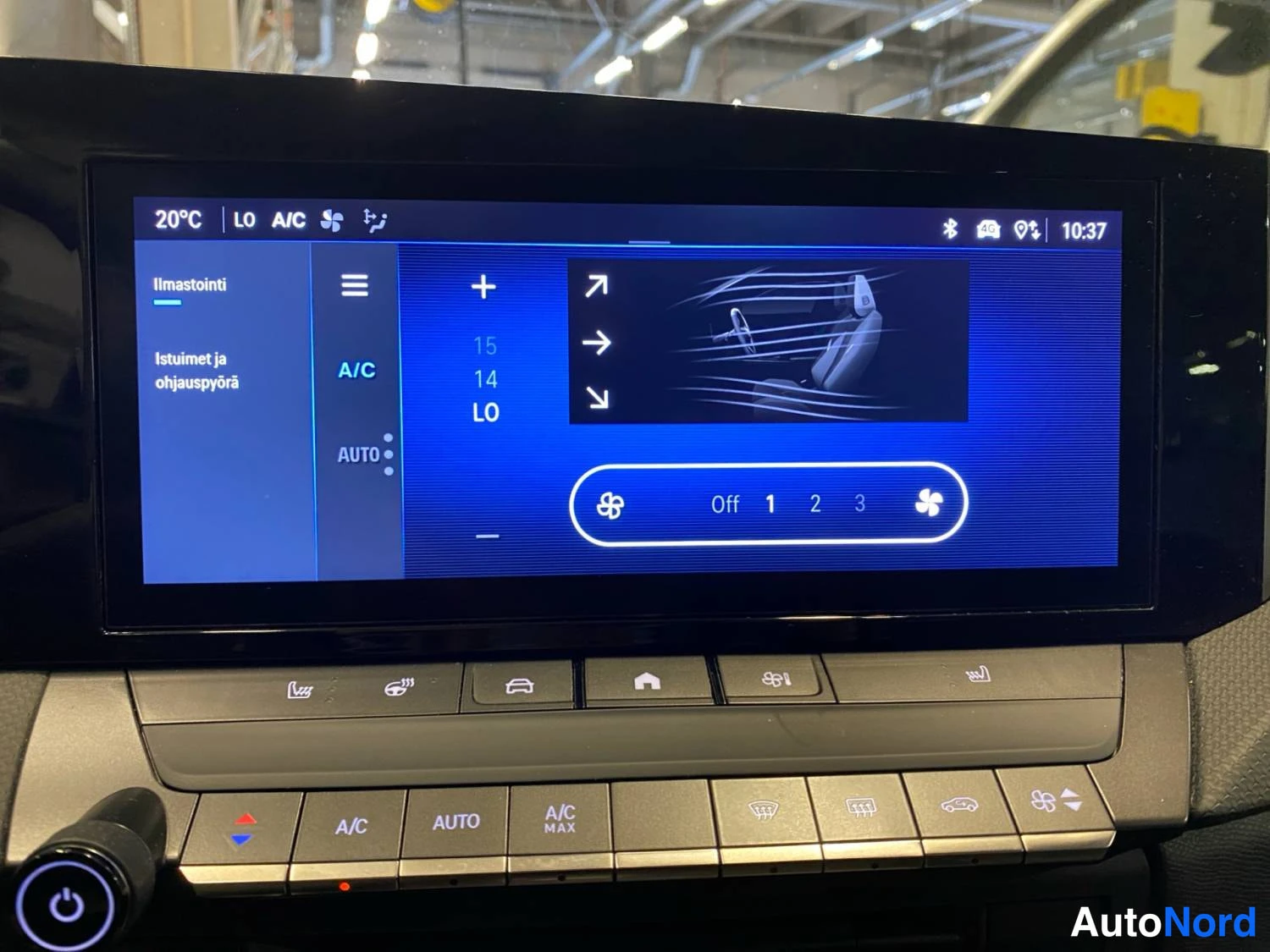 Musta Opel Astra Sports Tourer 2024, kuva 26