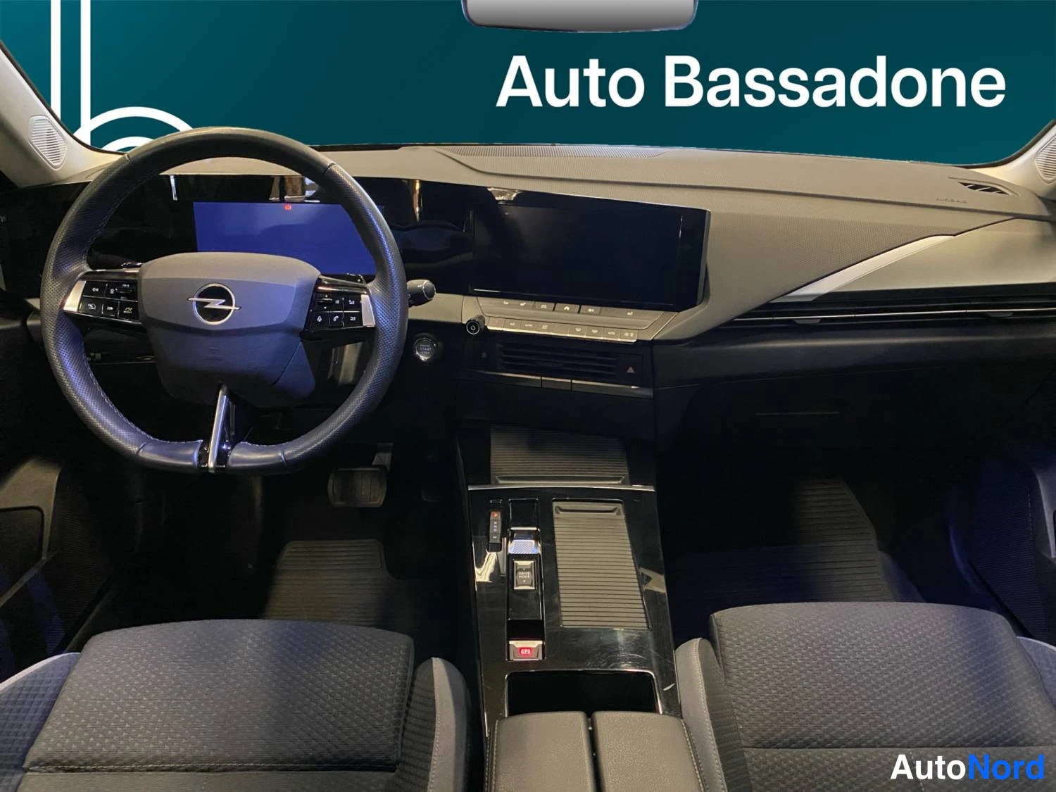 Musta Opel Astra Sports Tourer 2024, yksityiskohta, kuva 10