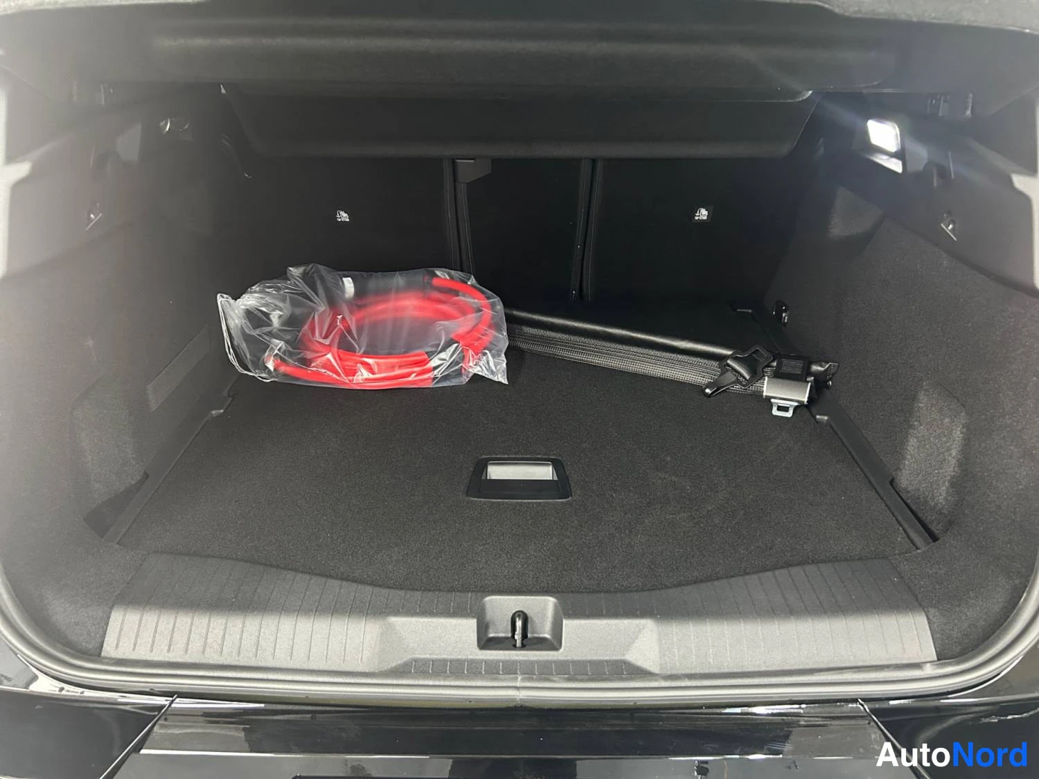 Musta Citroen c5 aircross 2026, kuva 14