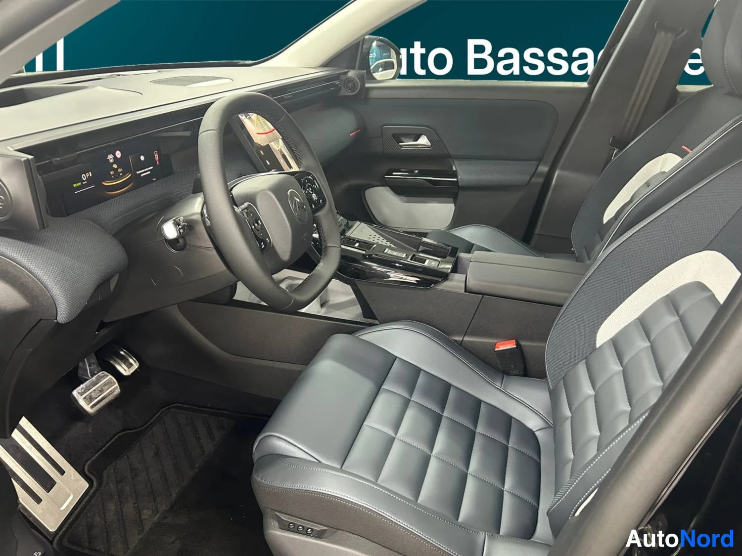Musta Citroen c5 aircross 2026, kuva 9