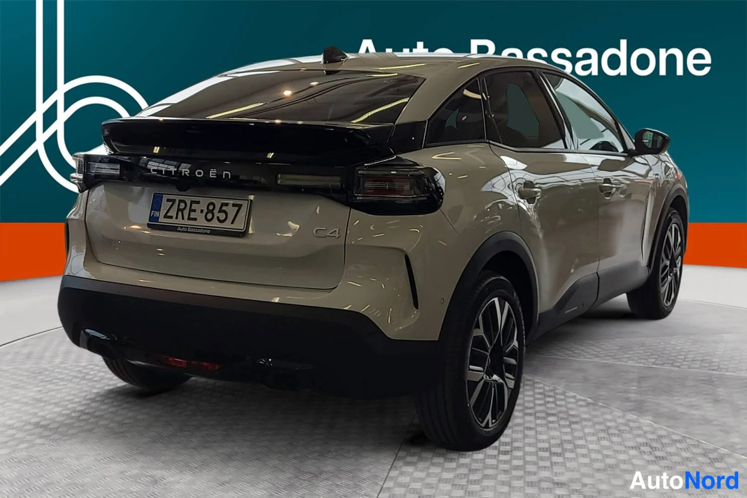 Valkoinen Citroen C4 2026, takaviisto, kuva 7
