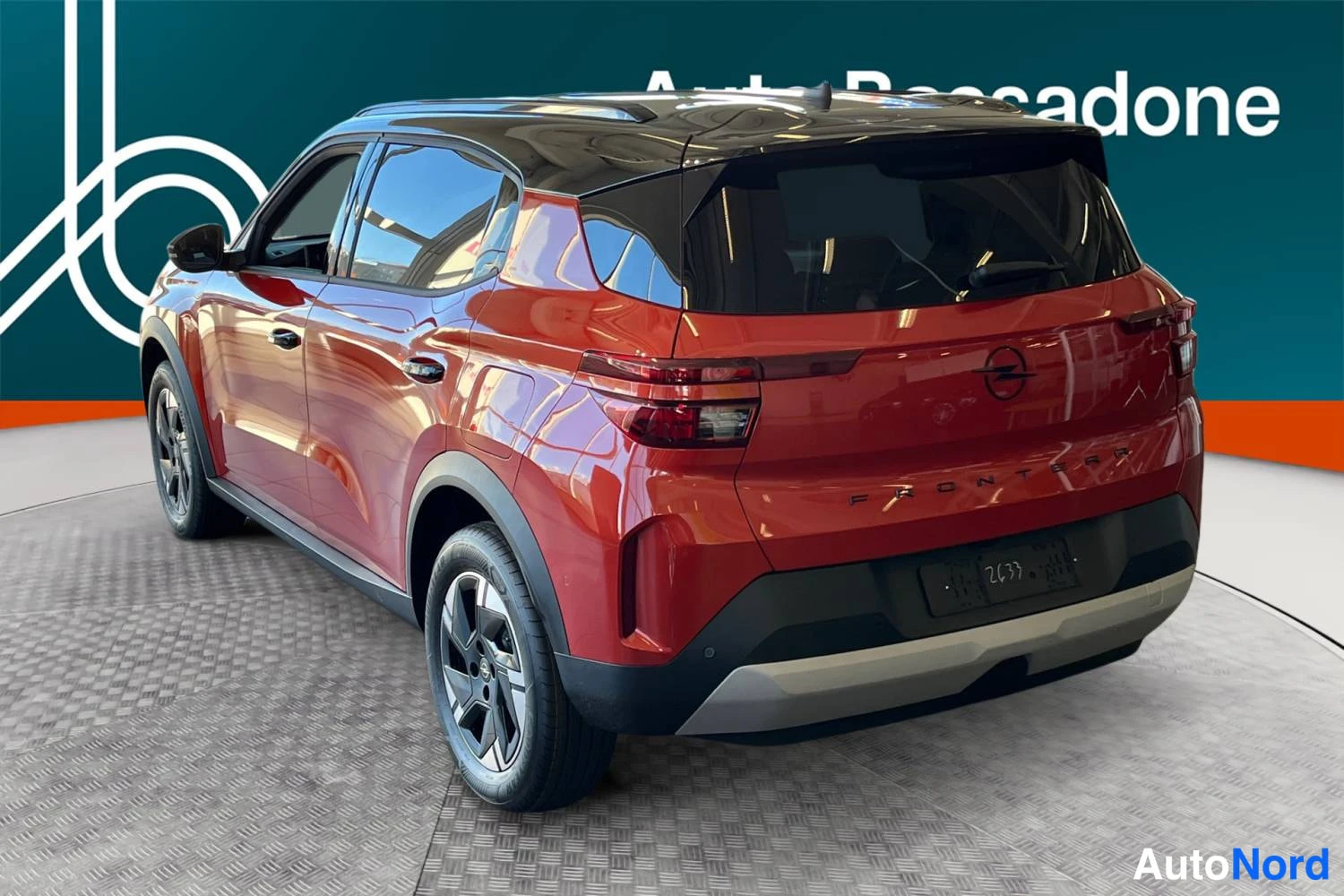Röd Opel Frontera 2026, snett bakifrån, bild 7