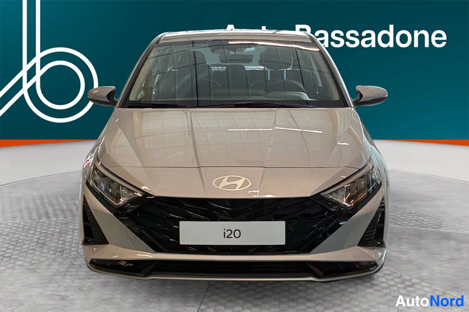 Beige Hyundai I20 2026, edestä, kuva 3