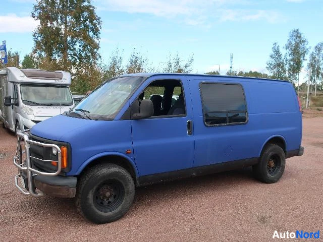 Sininen Chevrolet Chevy Van 1998, etuviisto, keula vasemmalle, kuva 2