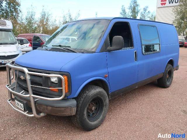 Chevrolet Chevy Van 1998