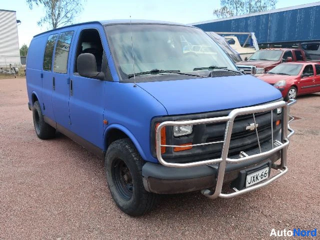 Sininen Chevrolet Chevy Van 1998, etuviisto, keula oikealle, kuva 4
