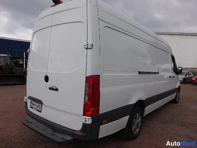 Valkoinen Mercedes-Benz Sprinter 2020, takaviisto, kuva 13