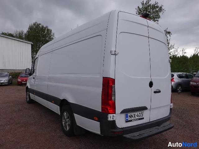 Valkoinen Mercedes-Benz Sprinter 2020, takaviisto, kuva 14