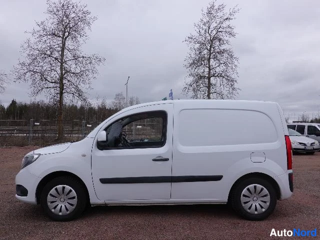 Valkoinen Mercedes-Benz Citan 2014, etuviisto, keula vasemmalle, kuva 2
