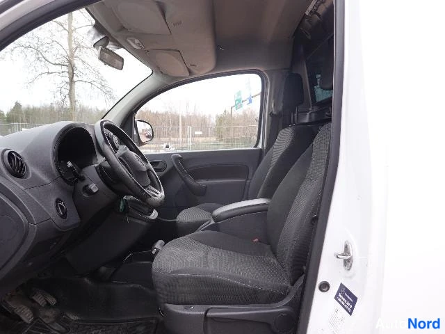 Valkoinen Mercedes-Benz Citan 2014, etuistuimet, kuva 21