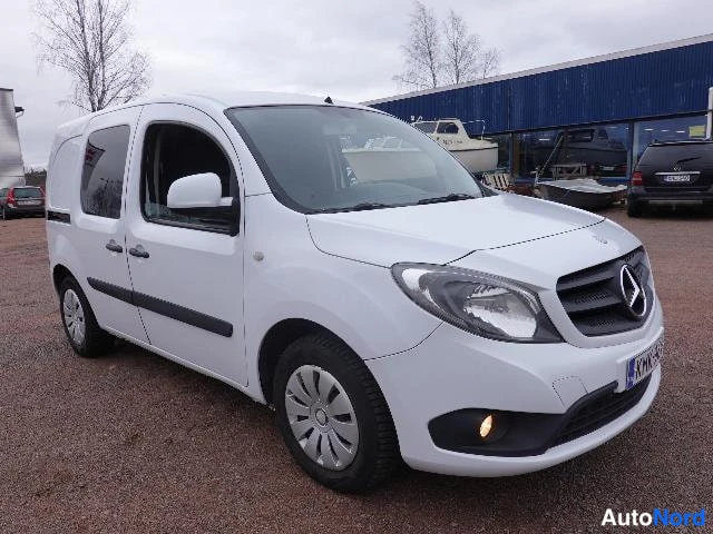 Valkoinen Mercedes-Benz Citan 2014, etuviisto, keula oikealle, kuva 8
