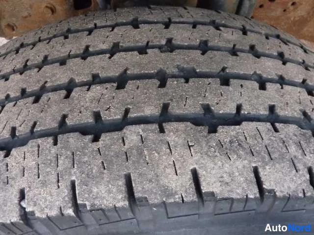 Punainen Ford F250 2004, yksityiskohta, kuva 36