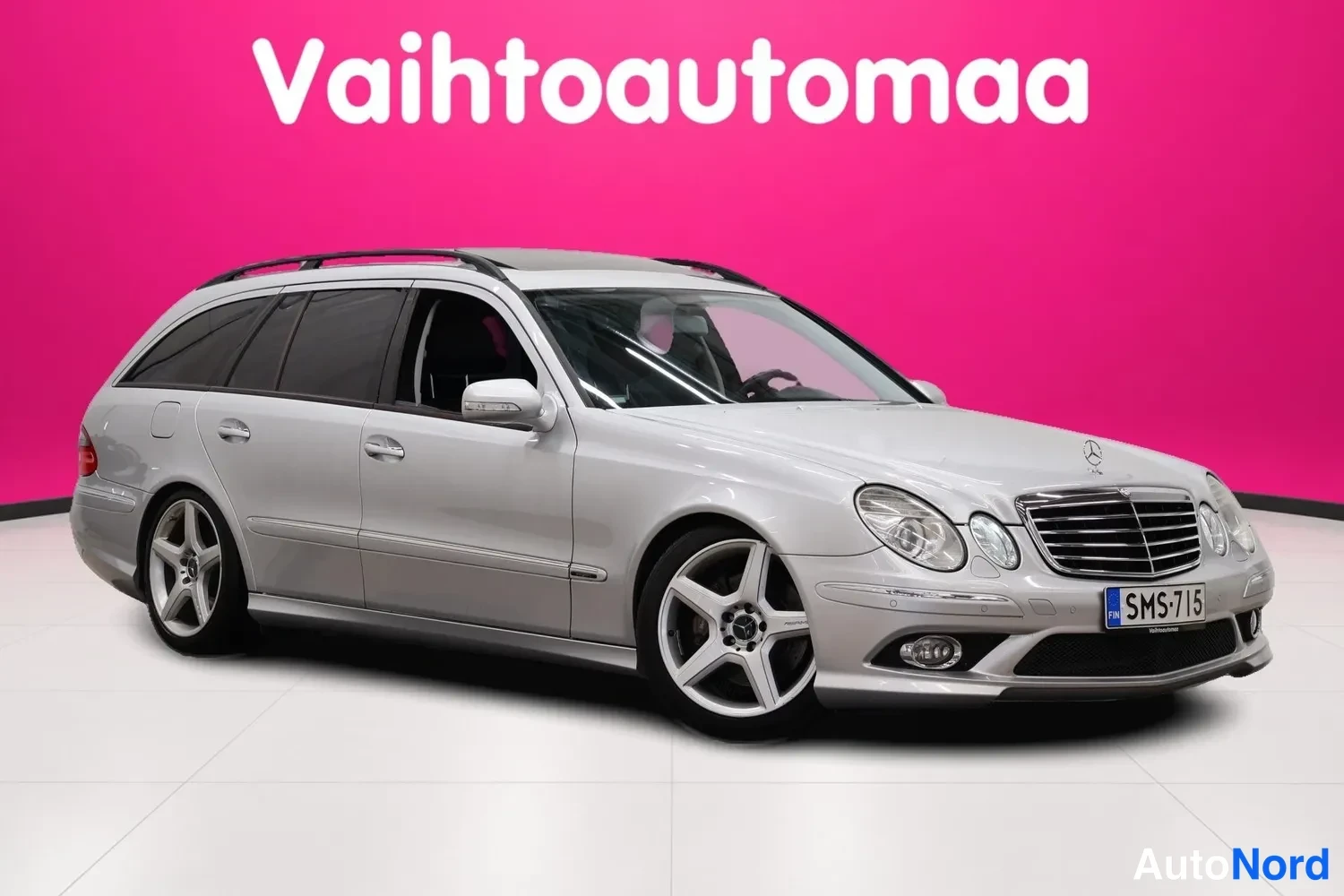 Hopea Mercedes-Benz E 550 2007, etuviisto, keula oikealle, kuva 2