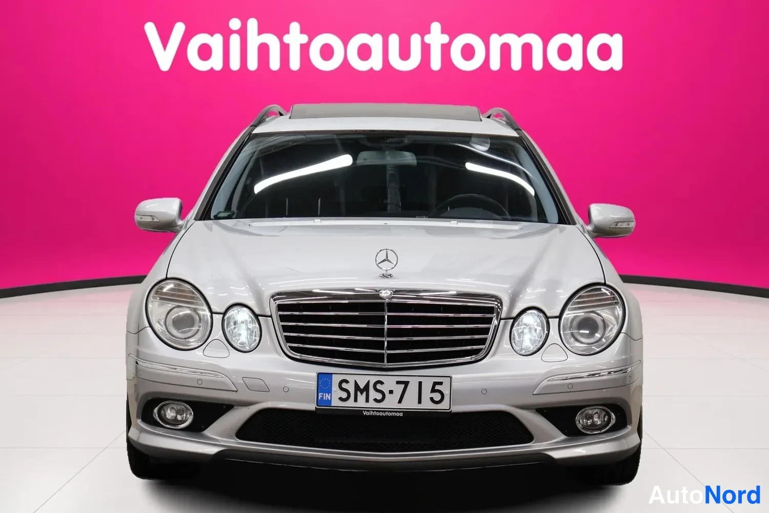 Hopea Mercedes-Benz E 550 2007, edestä, kuva 3