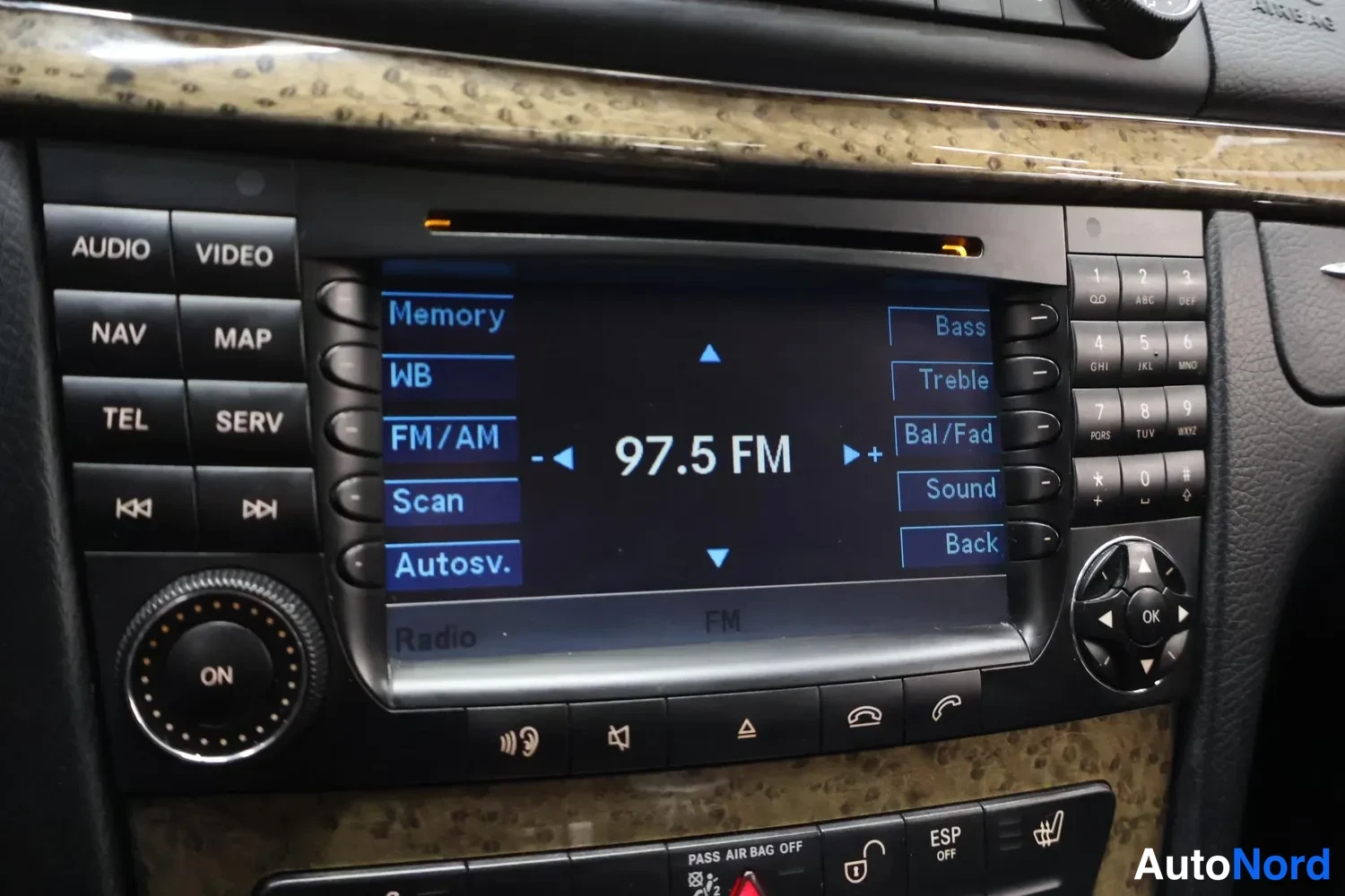 Hopea Mercedes-Benz E 550 2007, kuva 17