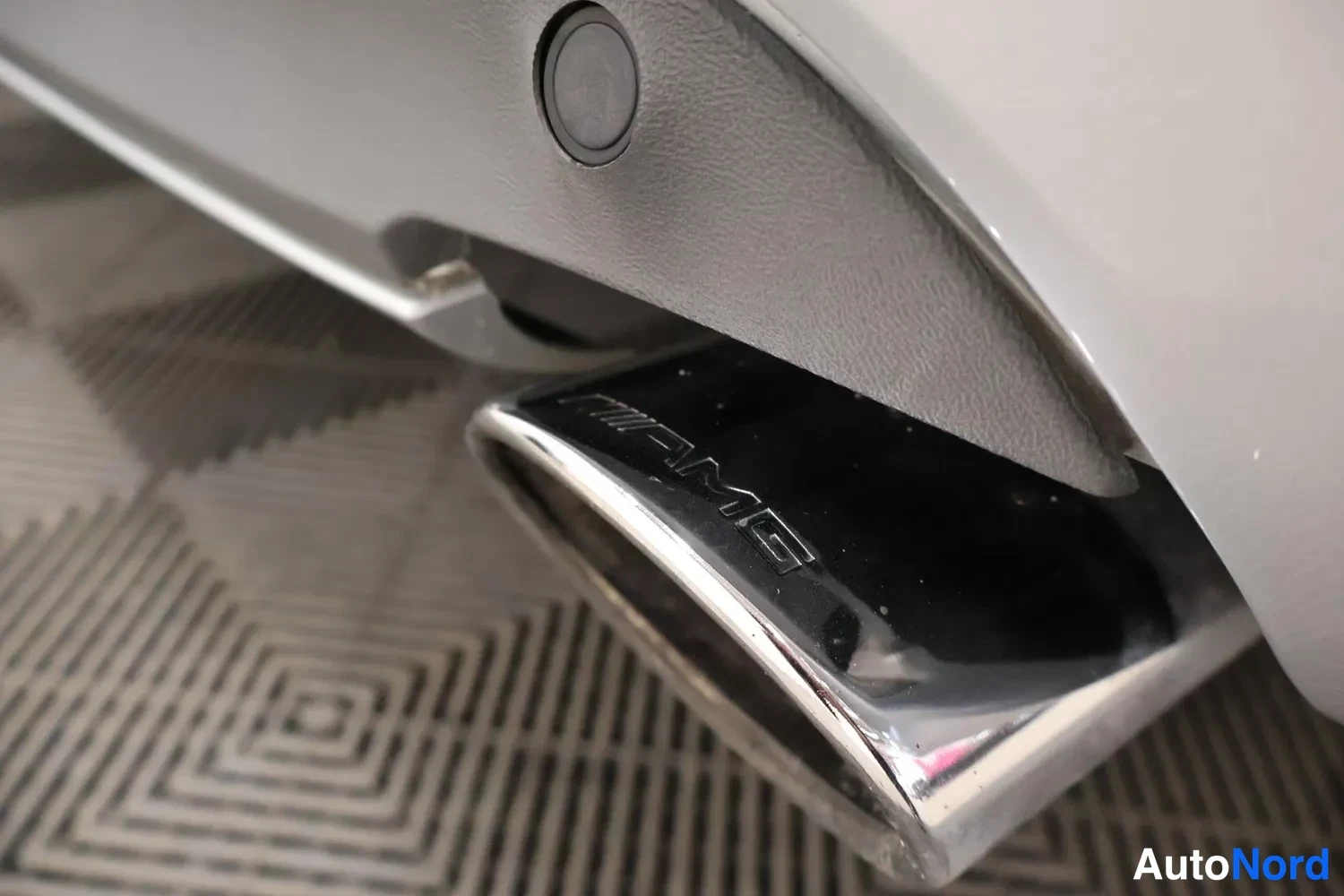 Hopea Mercedes-Benz E 550 2007, kuva 21