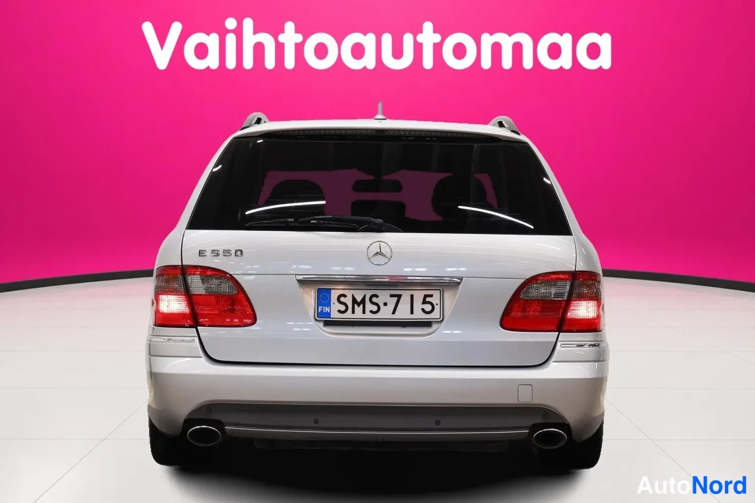 Hopea Mercedes-Benz E 550 2007, takaa, kuva 6