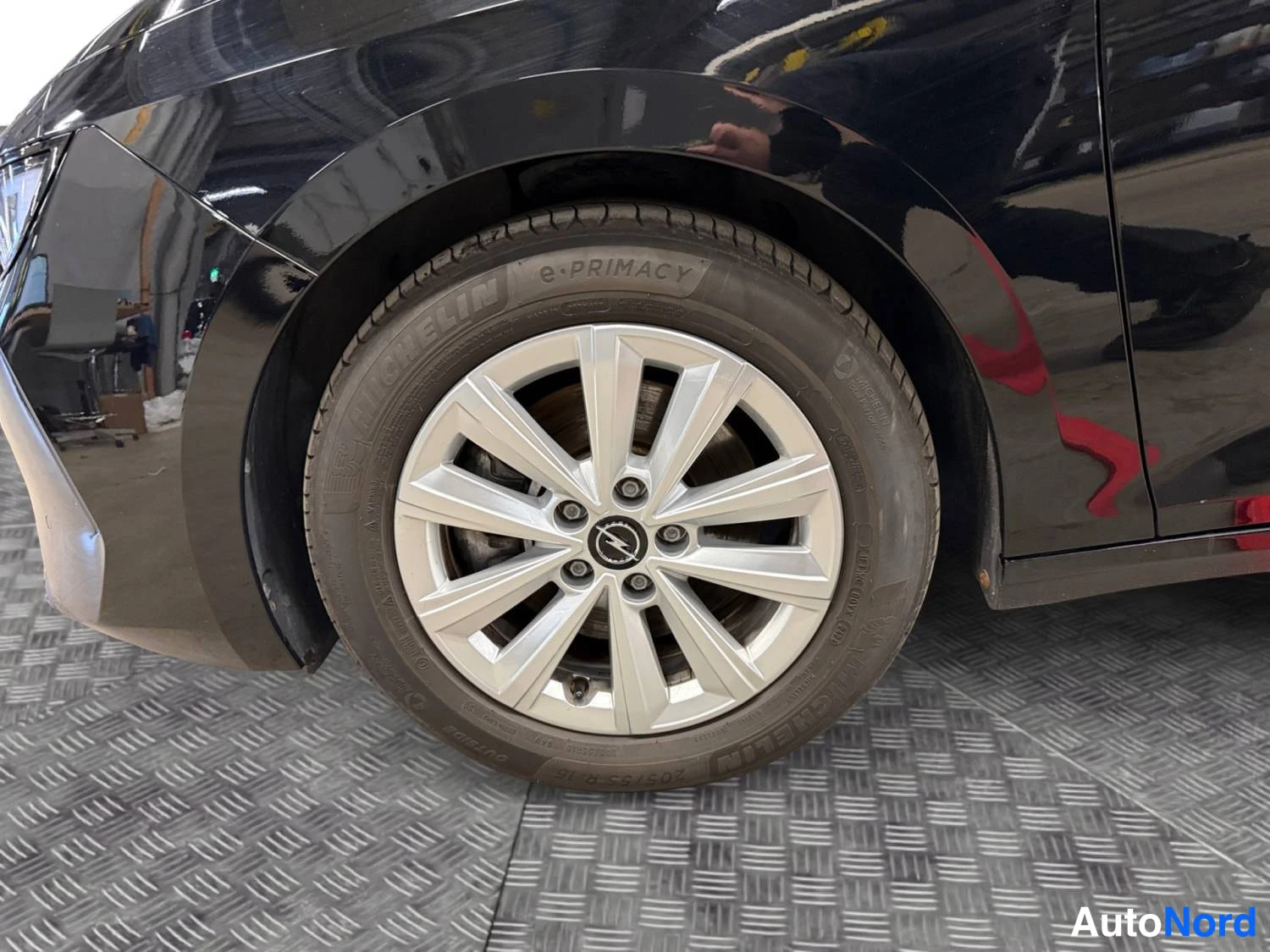Musta Opel Astra Sports Tourer 2024, kuva 14