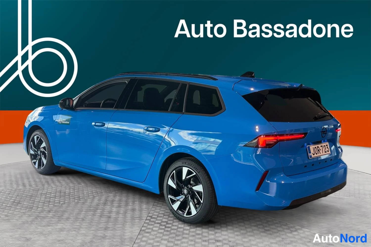 Sininen Opel Astra sports tourer 2026, kuva 15
