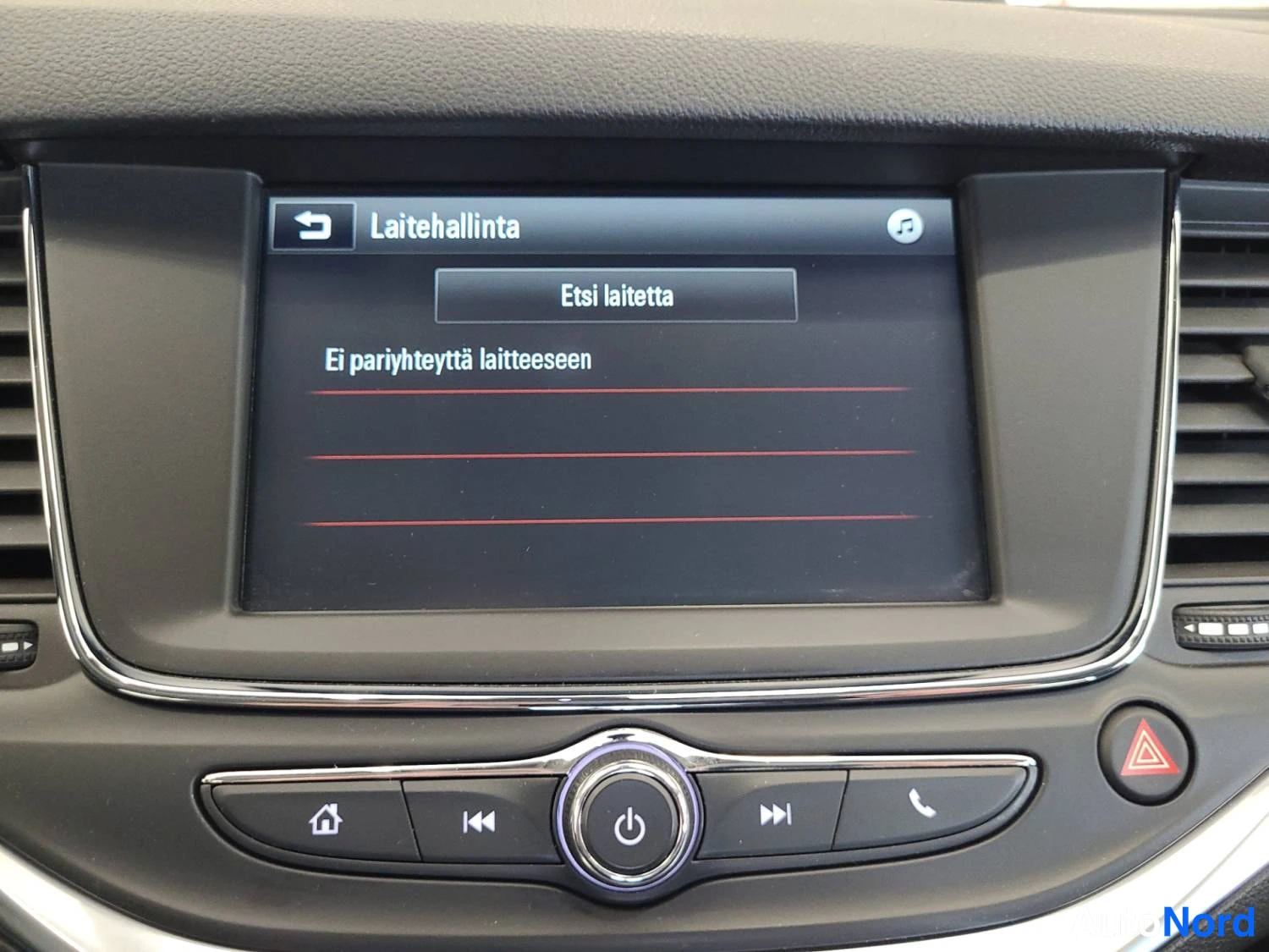 Punainen Opel Astra Sports Tourer 2017, kuva 23