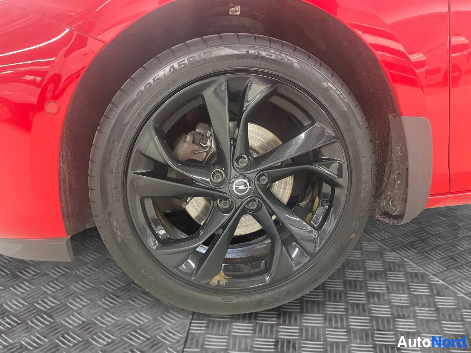 Punainen Opel Astra Sports Tourer 2018, kuva 9