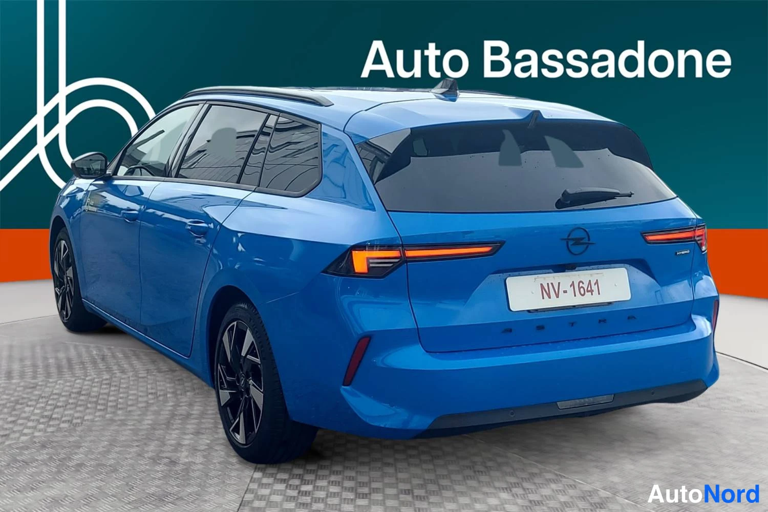 Sininen Opel Astra Sports Tourer 2026, takaviisto, kuva 8