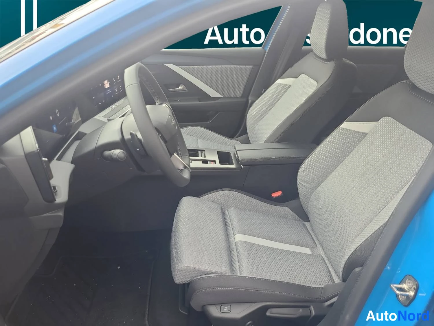 Sininen Opel Astra Sports Tourer 2026, kuva 13