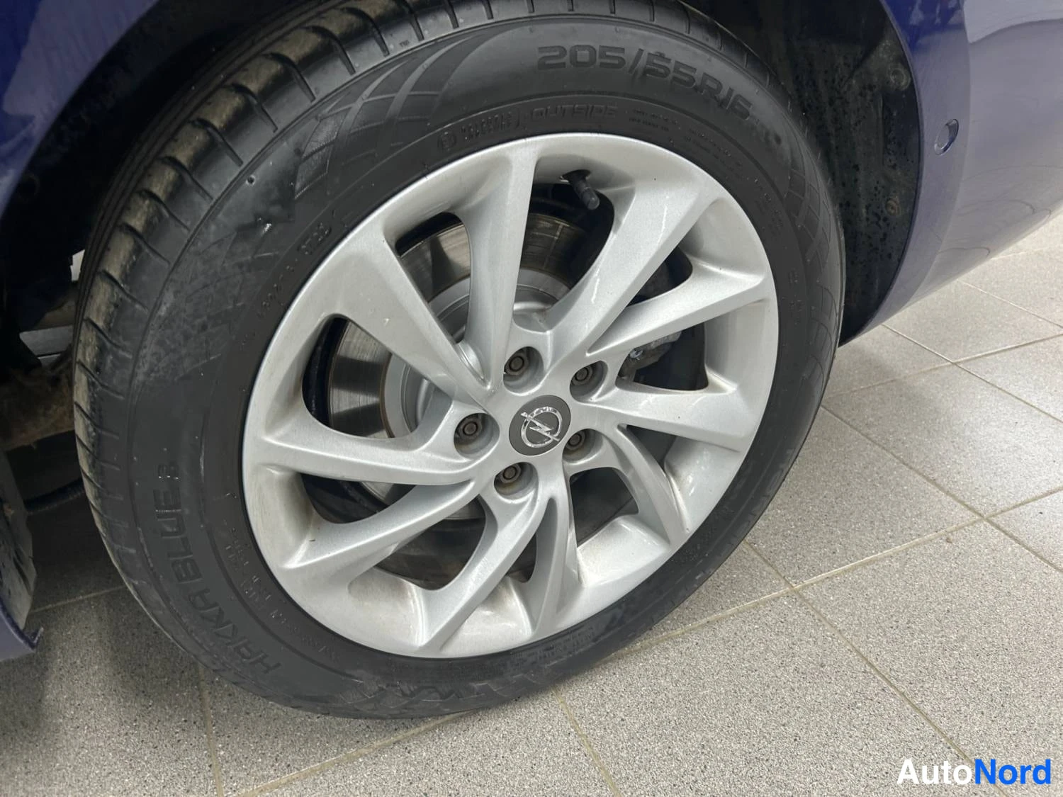 Sininen Opel Astra Sports Tourer 2018, kuva 16