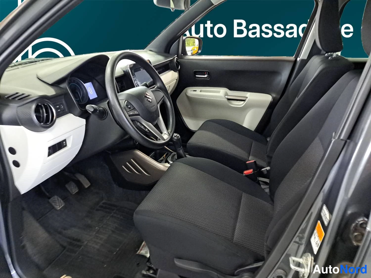 Harmaa Suzuki Ignis 2018, kuva 10