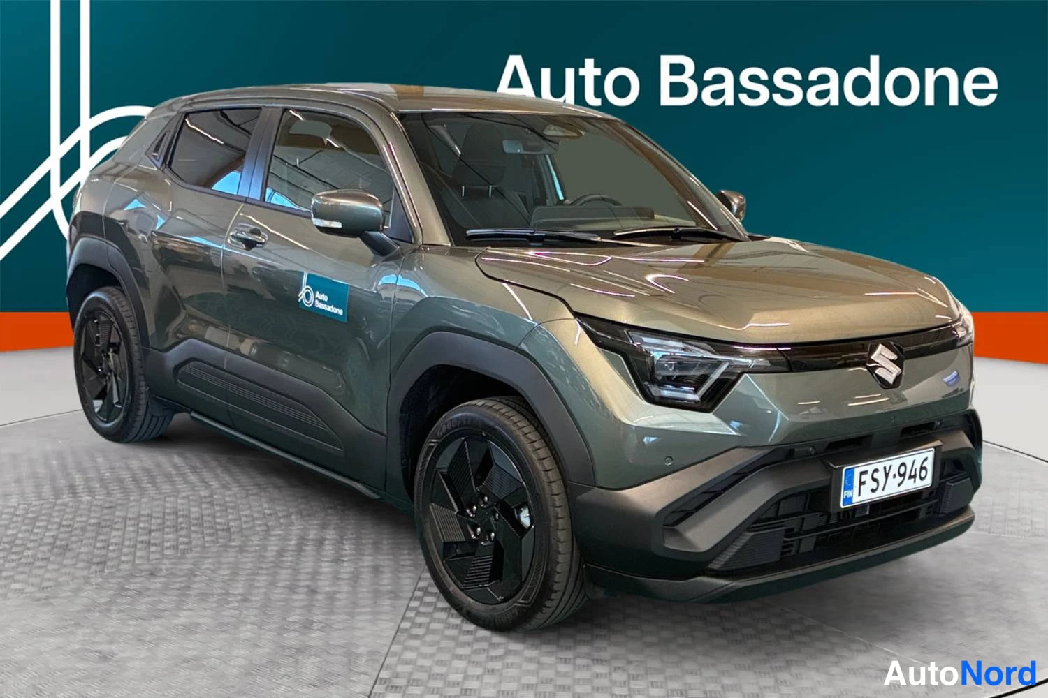 Vihreä Suzuki E vitara 2026, etuviisto, keula oikealle, kuva 2