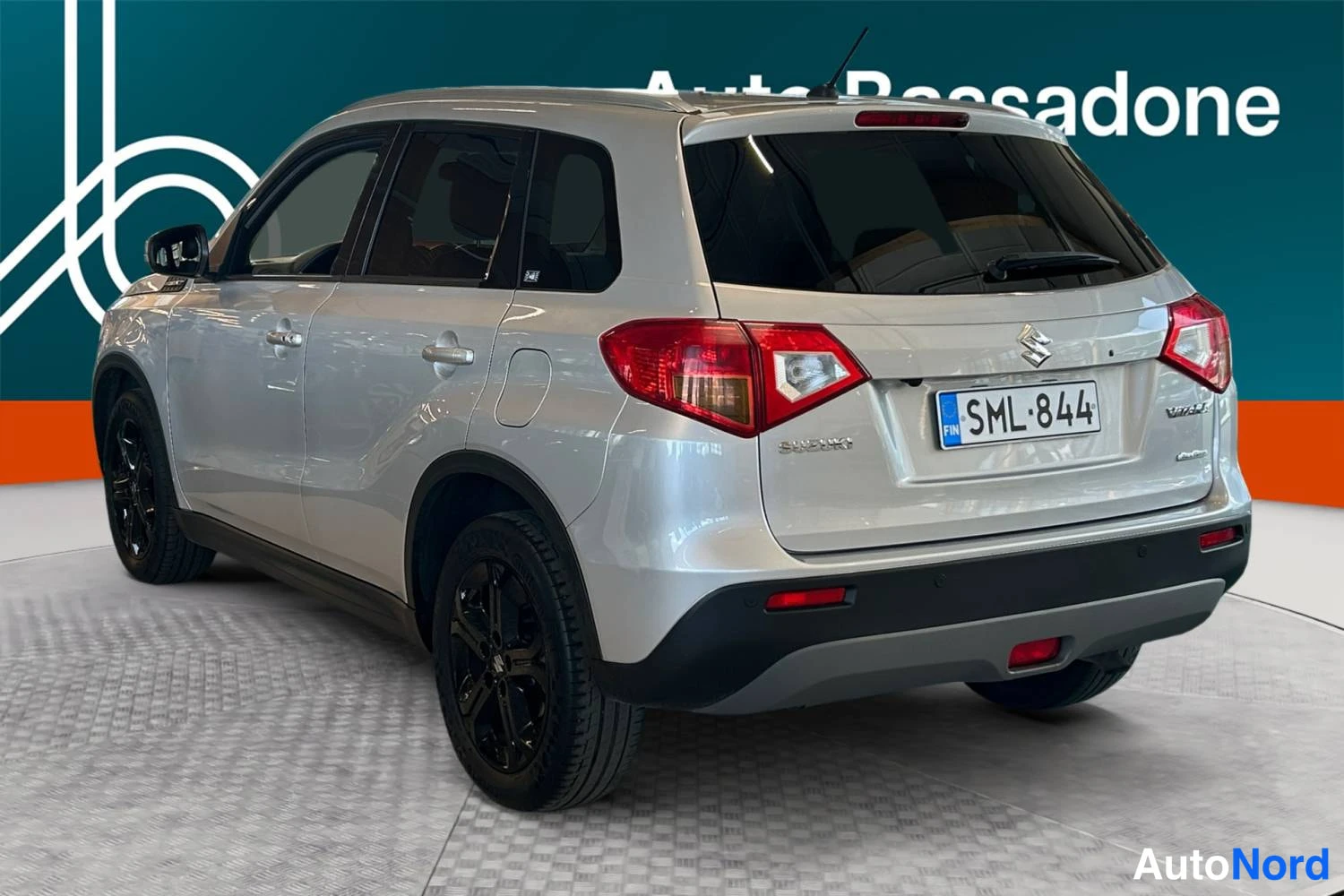 Hopea Suzuki Vitara 2017, takaviisto, kuva 7