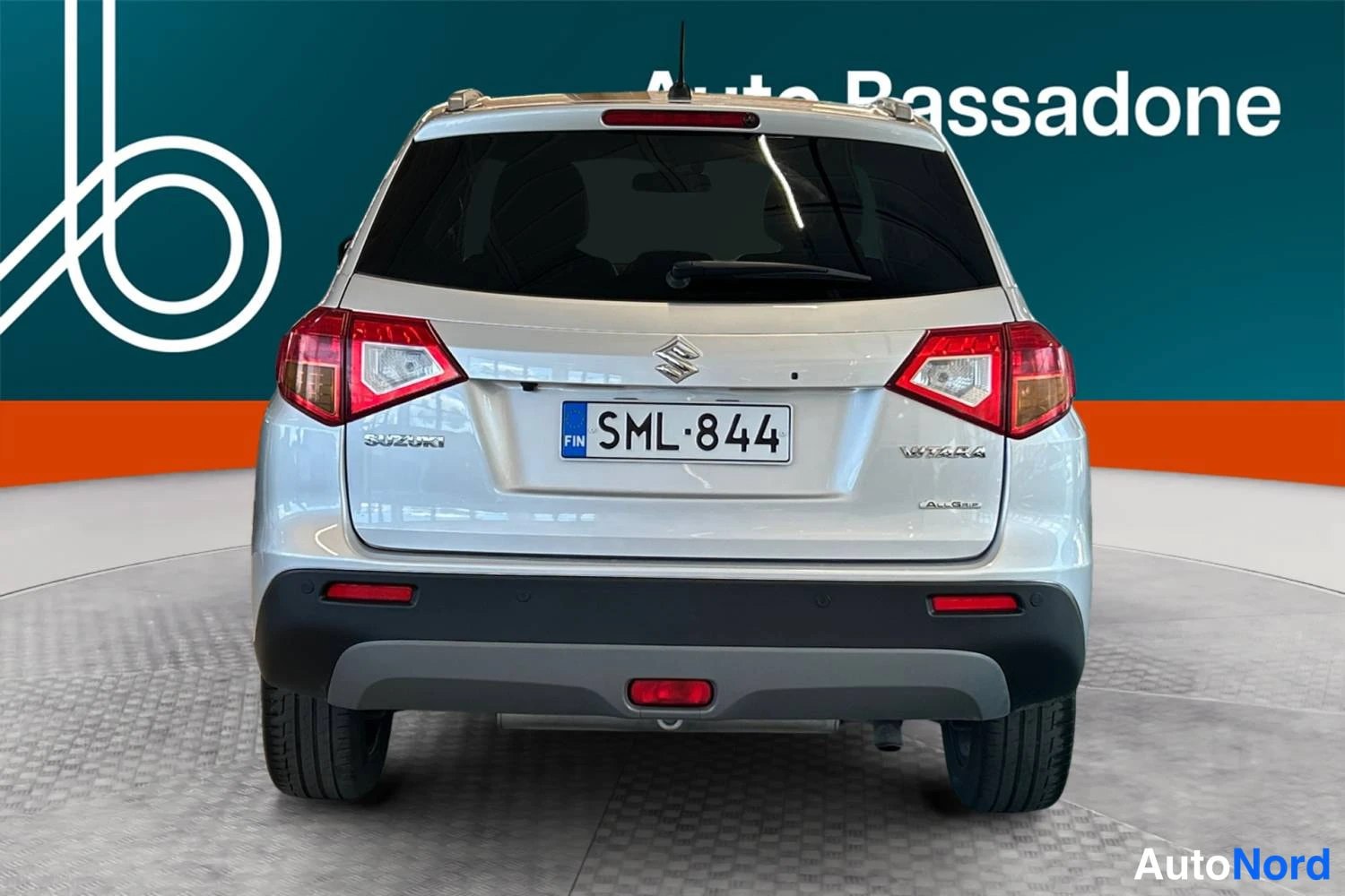Hopea Suzuki Vitara 2017, takaa, kuva 9