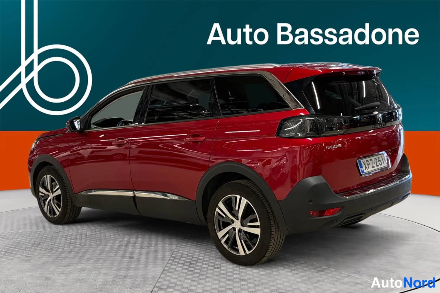 Punainen Peugeot 5008 2021, takaviisto, kuva 6