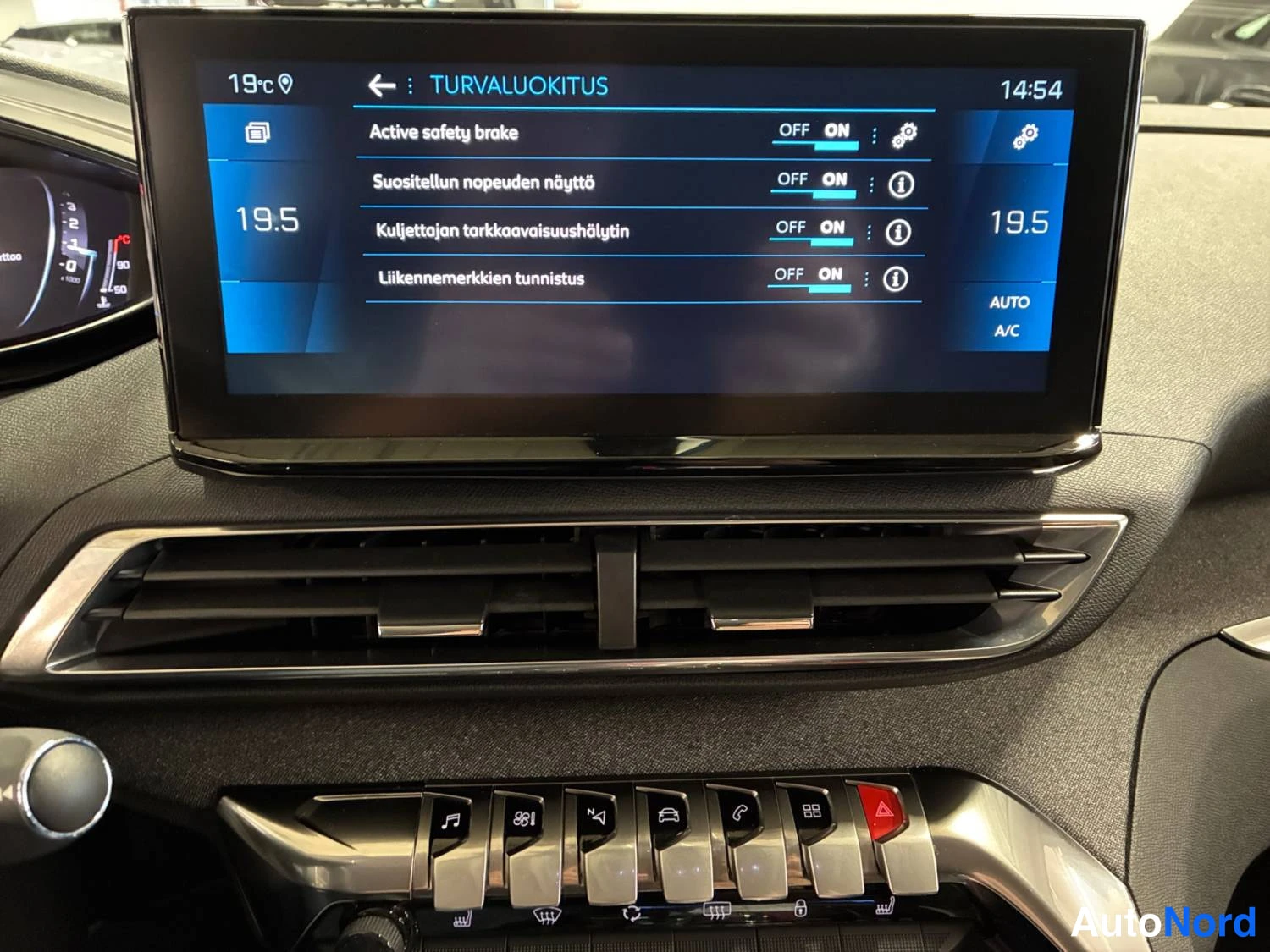 Punainen Peugeot 5008 2021, kuva 26