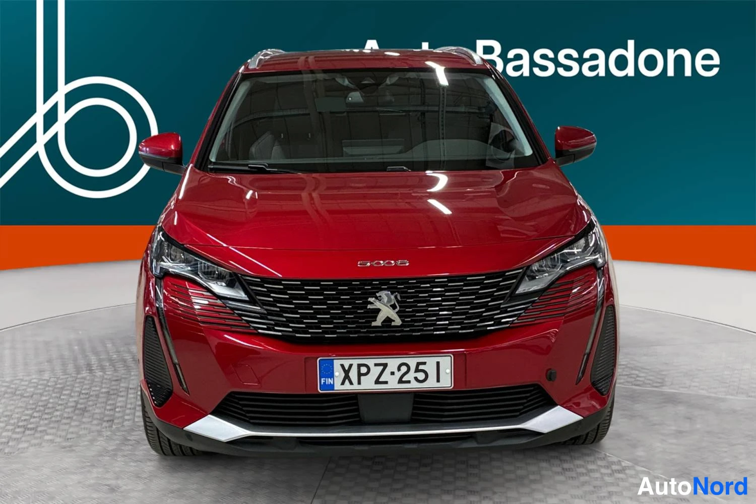 Punainen Peugeot 5008 2021, edestä, kuva 3