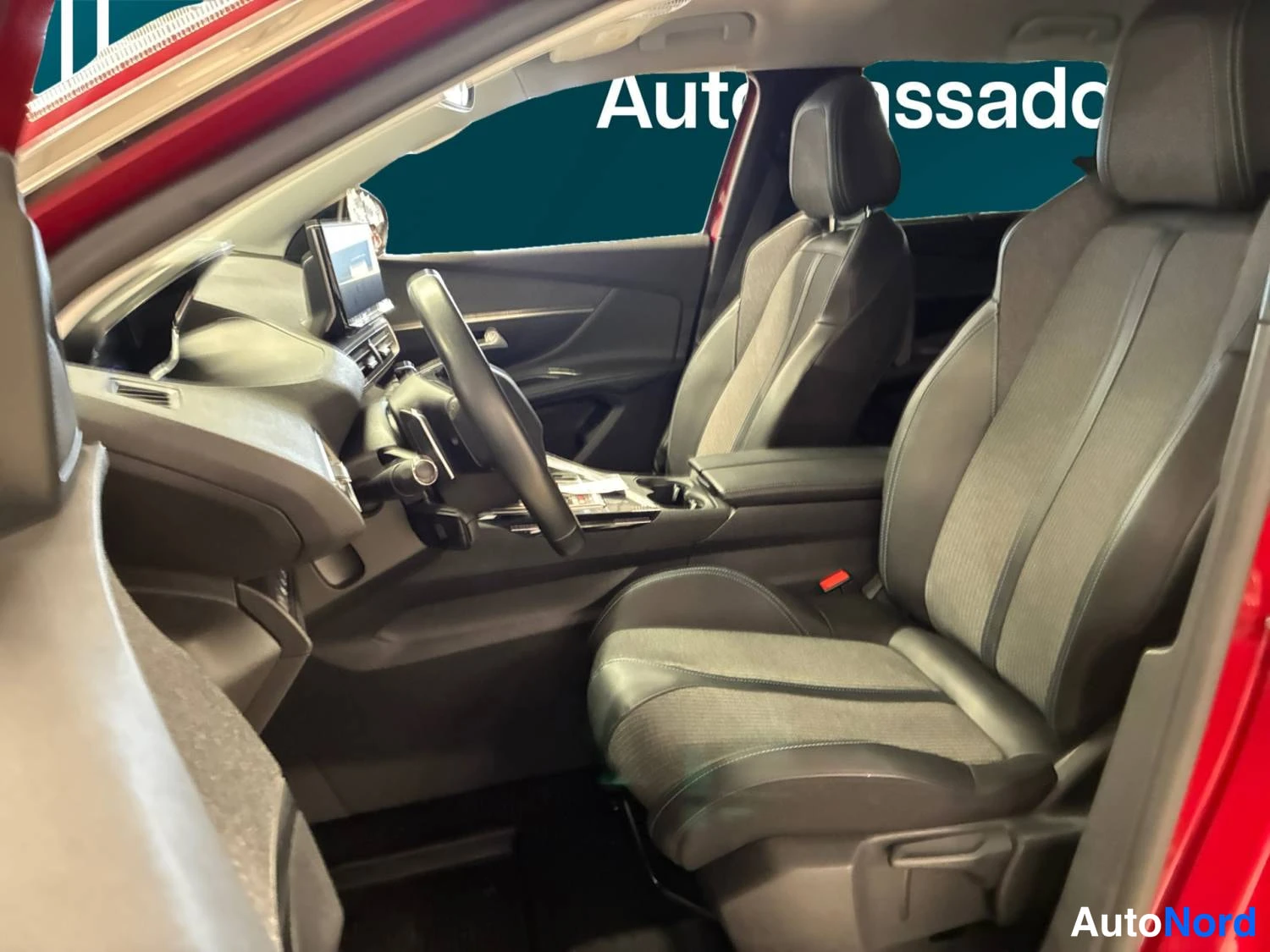 Punainen Peugeot 5008 2021, kuva 12