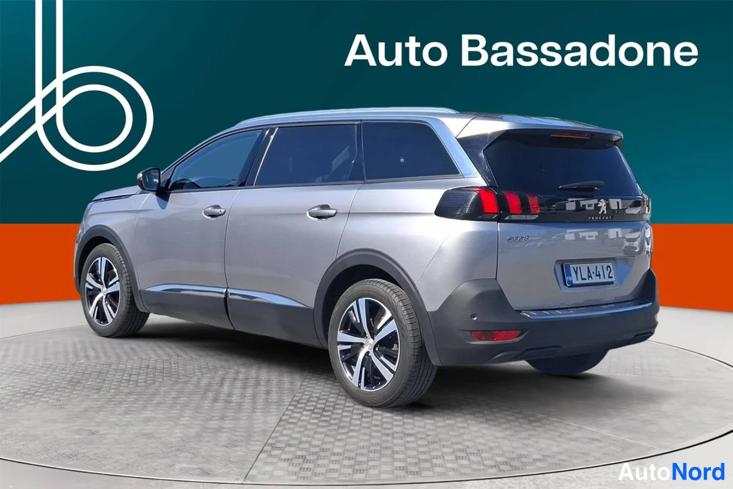 Hopea Peugeot 5008 2019, takaviisto, kuva 6