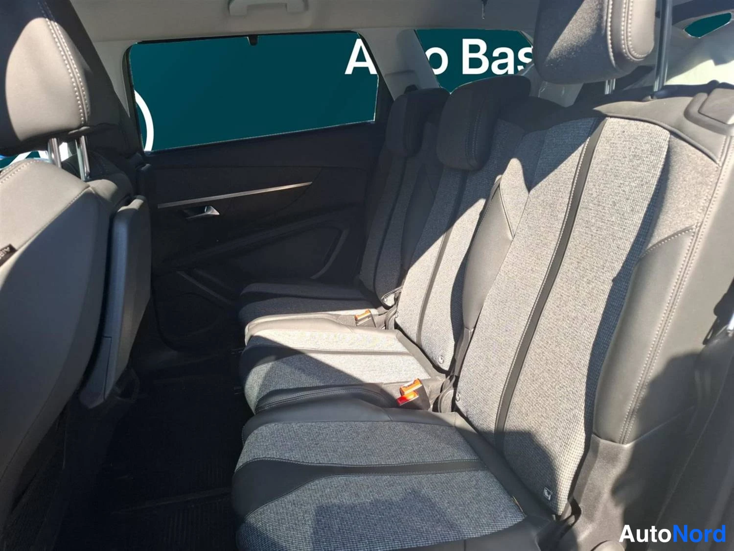 Hopea Peugeot 5008 2019, kuva 12