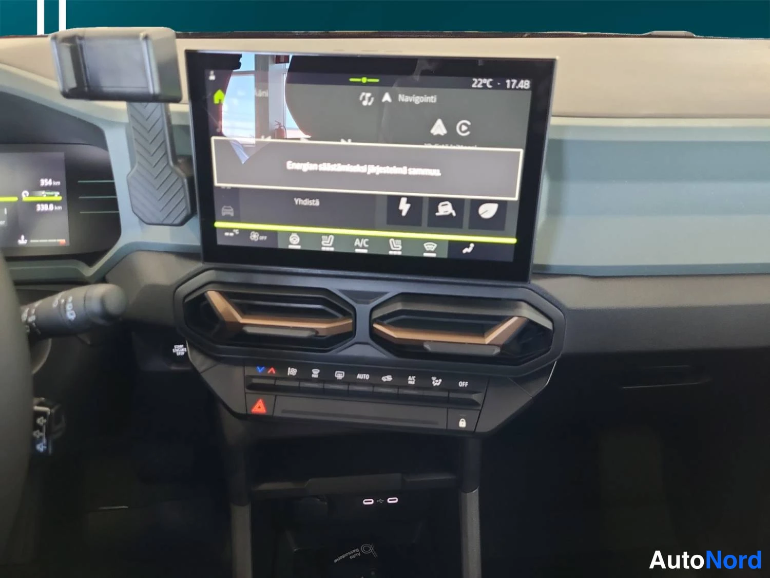 Punainen Dacia Duster 2026, kuva 11