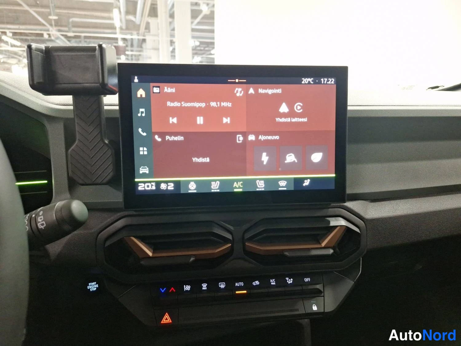 Valkoinen Dacia Duster 2026, kuva 15