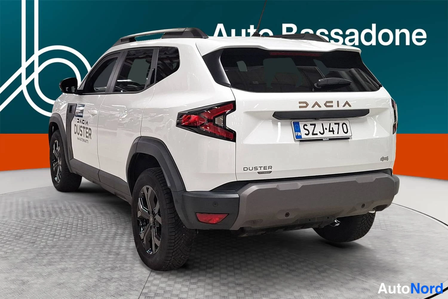 Valkoinen Dacia Duster 2026, takaviisto, kuva 6