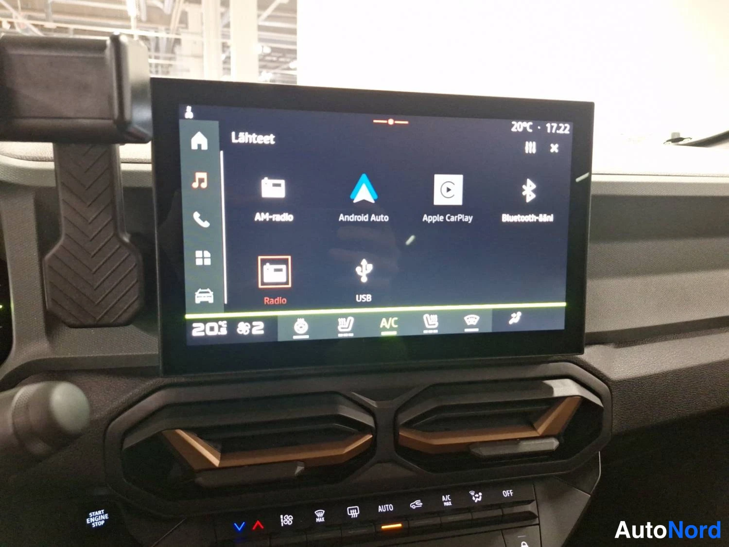 Valkoinen Dacia Duster 2026, kuva 16