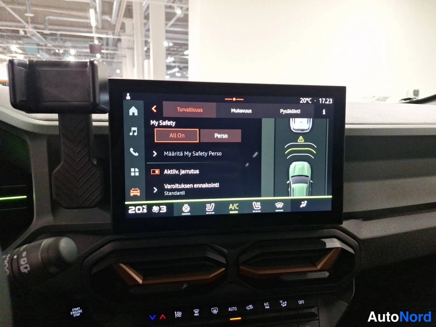 Valkoinen Dacia Duster 2026, kuva 18